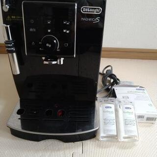 ★取引中【DeLonghi（デロンギ）】コーヒーメーカー　全自動エスプレッソマシン　マグニフィカS