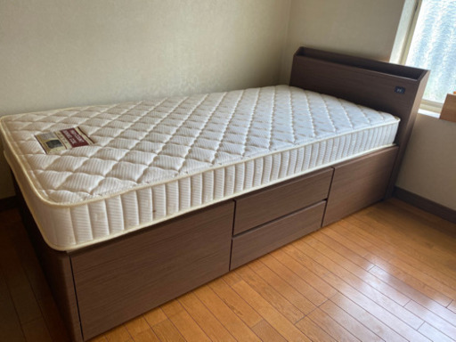 ニトリベット　引き出し4つ付き