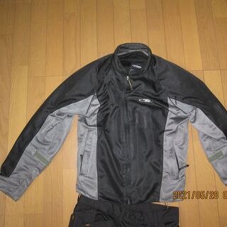バイク用メッシュスーツ