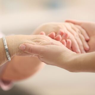 未経験の方必見！！利用者さんの笑顔が溢れる介護職をご紹介します☆  万全のサポート体制で成長を応援♪池袋でのお仕事！の画像