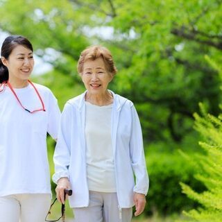 未経験の方必見！！利用者さんの笑顔が溢れる介護職をご紹介します☆  万全のサポート体制で成長を応援♪池袋でのお仕事！の画像