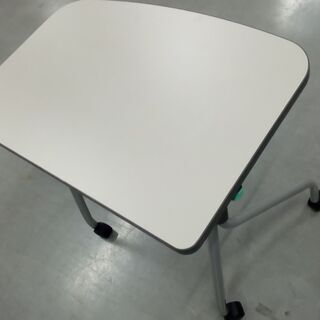 KOKUYO　ミーティンブテーブル　会議用　事務用　オフィス用　キャスター脚　スタッキングテーブルの画像