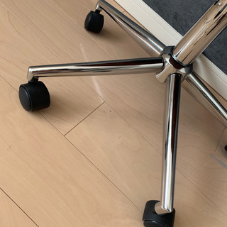 【ホワイト】リモートワーク用チェアの画像