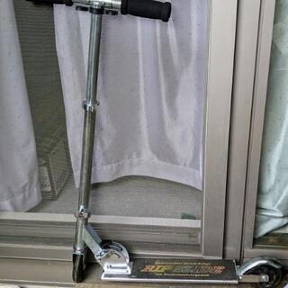 中古　キックボードBLACK　体重制限50kg　箱、説明書アリ