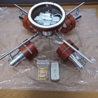 ※売却済み 4灯クロスシーリングライト  LED電球4個装着済み...