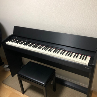 電子ピアノと消音マット Rolando