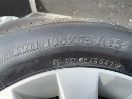 タイヤ195/65/R15 91S