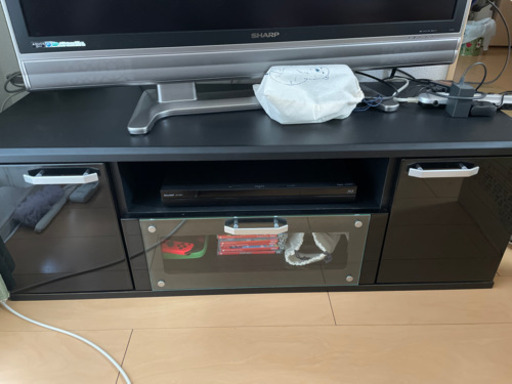 TVボード(写真に写ってるTVボードのみです)