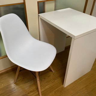 白テーブルとチェア　セット
