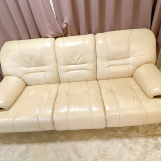 本革　3人掛けソファーの画像