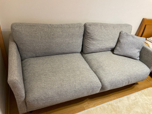 【美品】ソファ　三人掛け　ニトリ　クッション1つ付つ