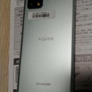 写真がキレイな シャープ アクオス センス５G  画面チタンコー...