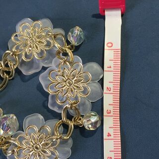 2023/7/10までの受け取りは値段交渉OK！タグ付き新品★TRALALA新品❤︎綺麗なお花 フラワー ブレスレットの画像