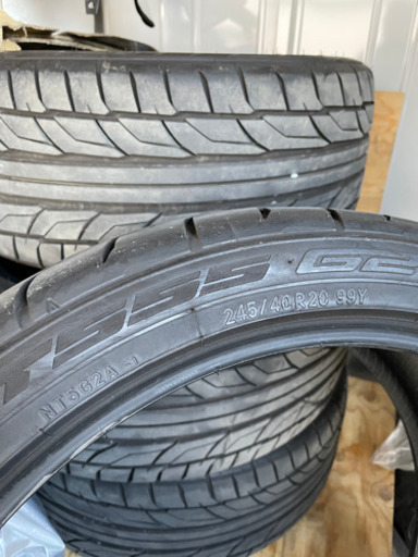 245/40r20 バリ溝