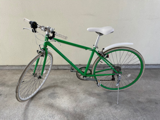 自転車　クロスバイク　グリーン