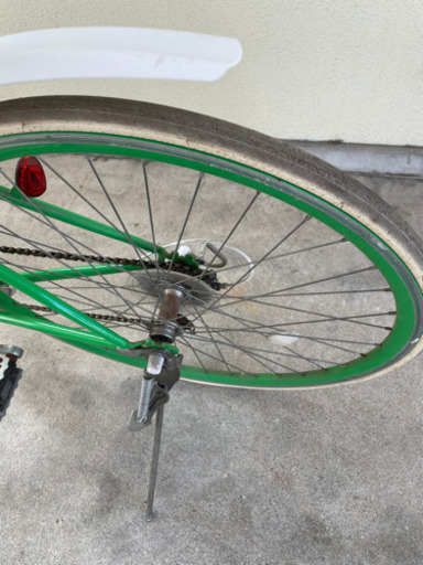 自転車　クロスバイク　グリーン