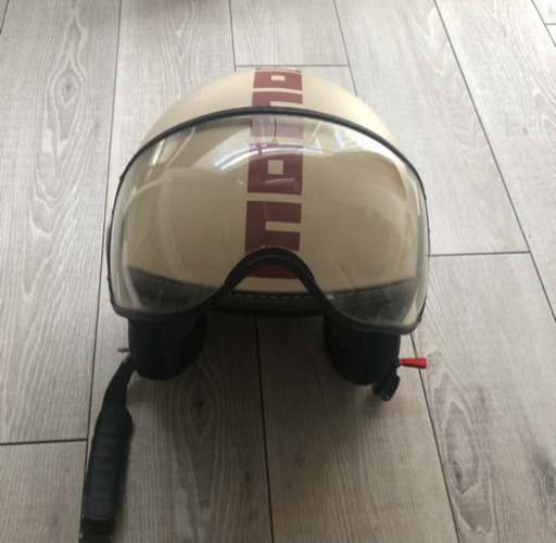 ヘルメット　MOMO DESIGN 希少カラー マットベージュ×赤ロゴ