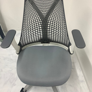 ハーマンミラー（取りに来れる方のみ） ハーマンミラーのアーロンチェアのボルト/シートクリップの外し方