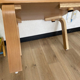 【定価1.2万円・美品】3歳用 机イス セット(みどり・ピンク)の画像