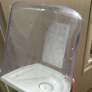 アイリスオーヤマ　加熱式加湿器　400円の画像
