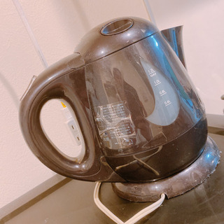 電気ケトル　<5月中取りに来られる方限定> 値下げ交渉OKの画像