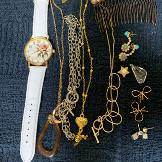 薔薇の腕時計　アクセサリー色々　1000円