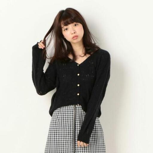 レディース　ℳサイズ  フェザーすかし柄カーデ  送料コミコミ新品未使用です！