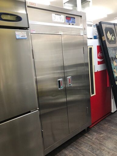 日本調理機株式会社 熱風食器消毒保管機  ISC-S10F-E 食器消毒保管庫 業務用 (J927kwxxY)