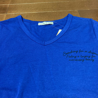 新品タグ付き　しまむら　Tシャツ　サイズMの画像