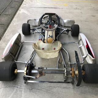 試乗無料 コルゼ フレーム カウル OTK M4 レーシングカート [ CIK/FIA 20/CH/08 ] CORSE KARIT SKM イントレピッド ブレーキオーバーホール完了の画像