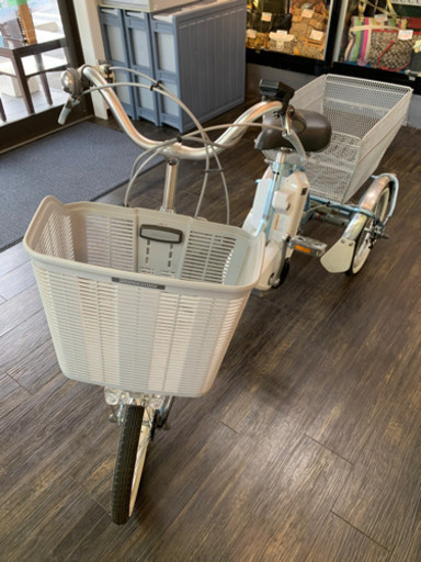 BRIDGESTONE  電動アシスト自転車 AW114 【充電器 バッテリー 鍵1つずつ有】 ブリヂストン 中古