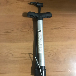 自転車空気入れの画像