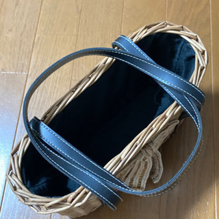 籐カゴバッグ　の画像