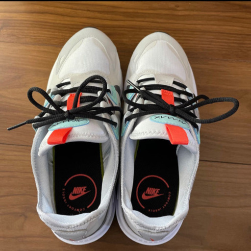 NIKE エアマックス　レディース スニーカー　24.5