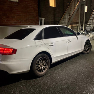 BBSホイール装着　低走行　美車　大人気の”Audi A4 セダン“   正規ディーラー車　車検R4.5の画像