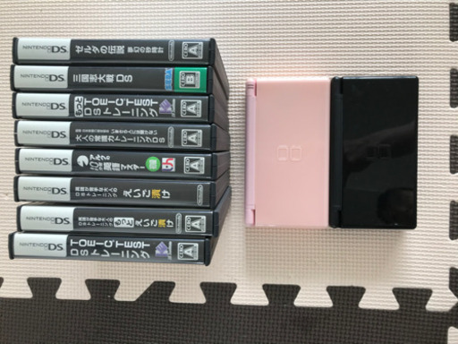 DSライト2台とソフト8本のセット