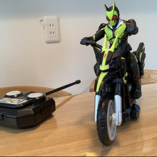 仮面ライダーゼロワンバイク　タイヤは回転するのに走らない