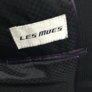 LES MUES メンズスーツの画像