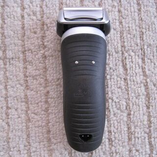 ブラウン メンズ電気シェーバー シリーズ7 7897cc 4カットシステム 水洗い/お風呂剃り可の画像