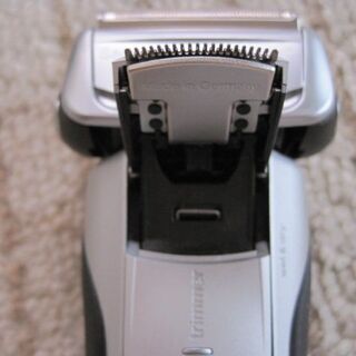 ブラウン メンズ電気シェーバー シリーズ7 7897cc 4カットシステム 水洗い/お風呂剃り可の画像