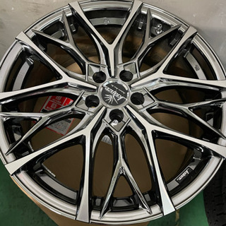 18インチ5穴PCD100 215\35r18タイヤ付きの画像