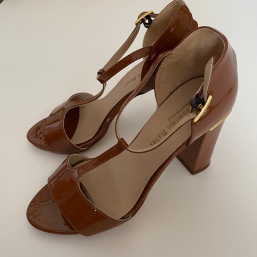 Massimo Baldi Italy キャメルパンプス