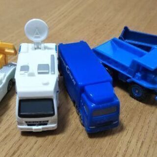 [値下しました]ミニトミカ 15台セットの画像
