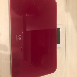 ピンク体重計の画像