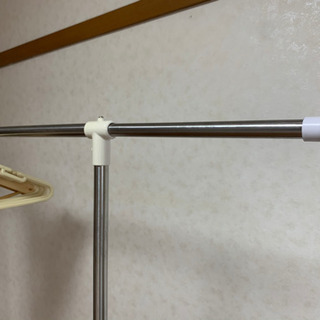 【譲ります】伸縮ハンガーラック　(状態良)の画像