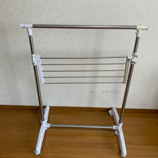 【譲ります】伸縮ハンガーラック　(状態良)の画像