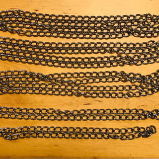 【お譲り先決まりました】金属製チェーン5本 美品