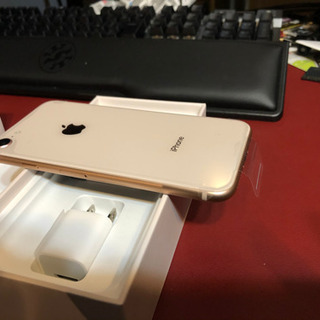 新品未使用品　iPhone8 SIMフリー 64GB ゴールド