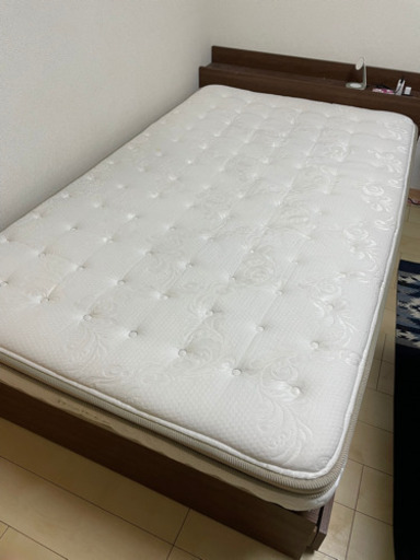 ニトリ　Premium2-CR ＋　LOWYA セミダブルベッドフレーム