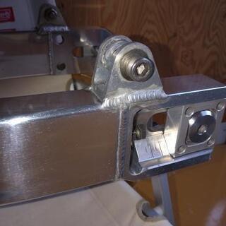 ウイリースイングアームの画像